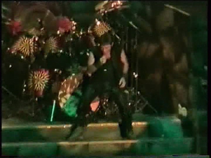 Iron Maiden 2003-10-27 Milan, Italy, DVD Bootleg Screen_02